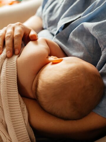 baby breastfeeding - tongue tie surgeries on the rise, CHOC says to try other solutions first