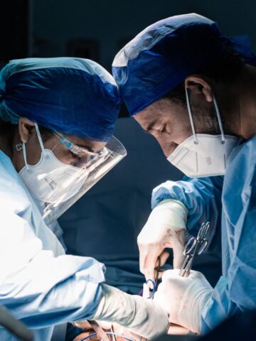U.S. News & World Report: 8 tips for choosing an orthopedic surgeon